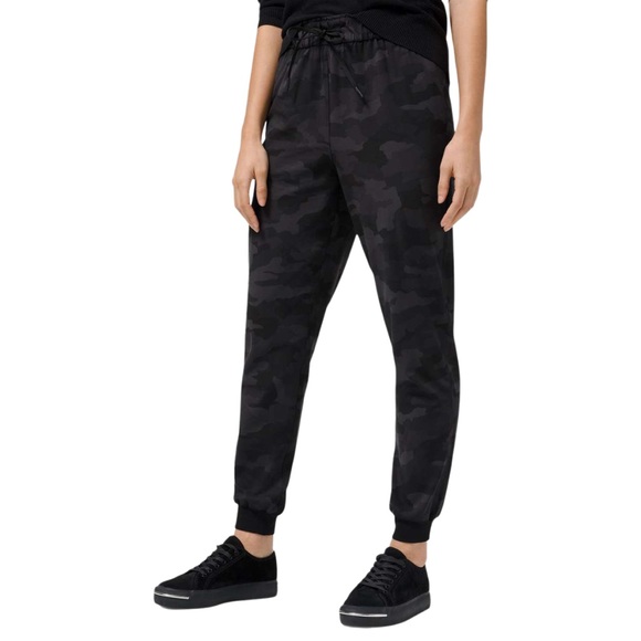 Lululemon Women’s Stretch High-Rise Jogger [Full Length] - Picture 2 of 10